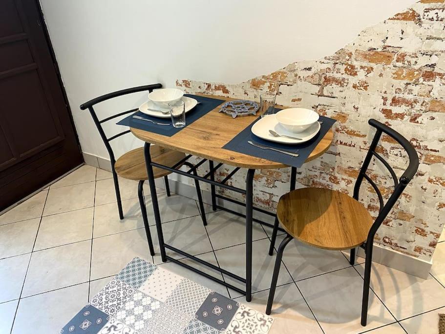 Studio Le 17 Pres De Paris Apartment Montlhery Exterior photo